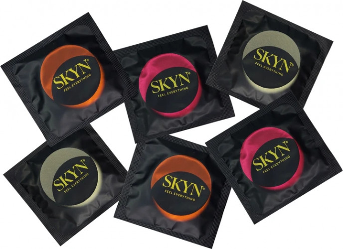Набір презервативів Skyn Cocktail Club Безлатексні з ароматом коктейлів 12 шт