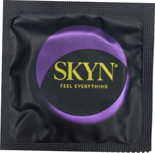 Набір Skyn Infiniti love Презервативи Безлатексні + Неонові кубики з позами для сексу