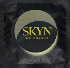 Набір Skyn Infiniti love Презервативи Безлатексні + Неонові кубики з позами для сексу